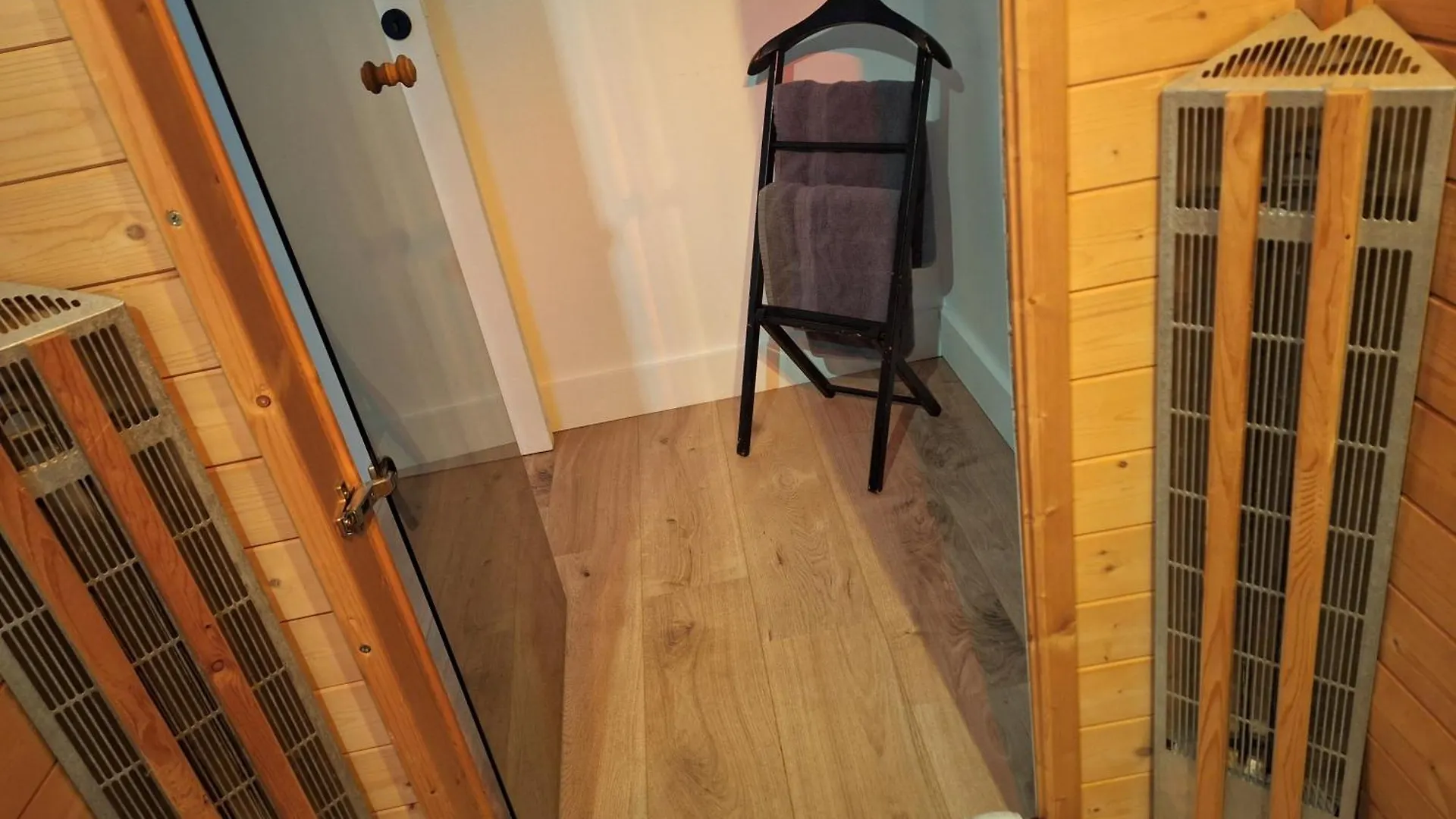 Suite Centrum Brugge With Infrarood Sauna contacts